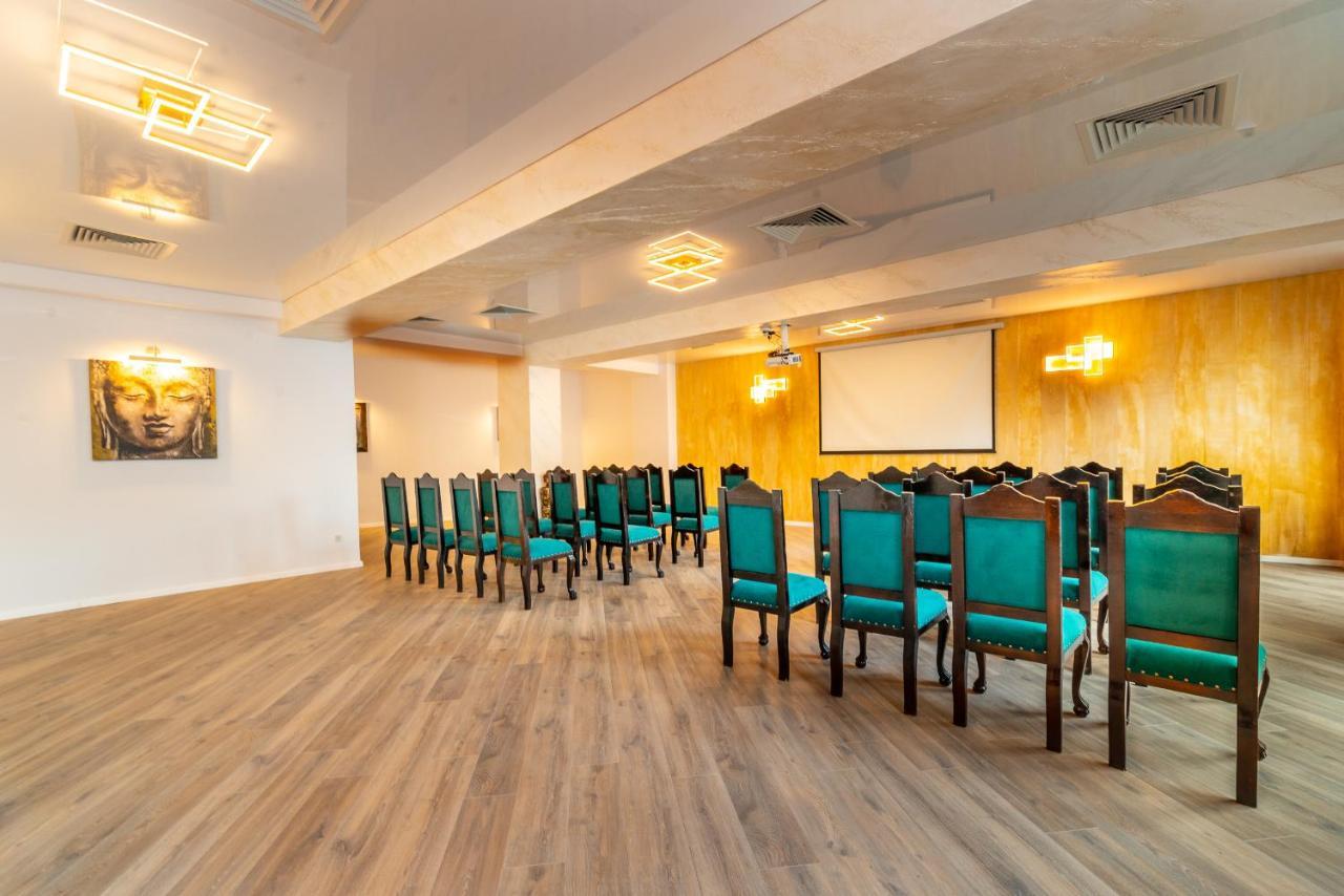 סיגישוארה Hotel Korona מראה חיצוני תמונה