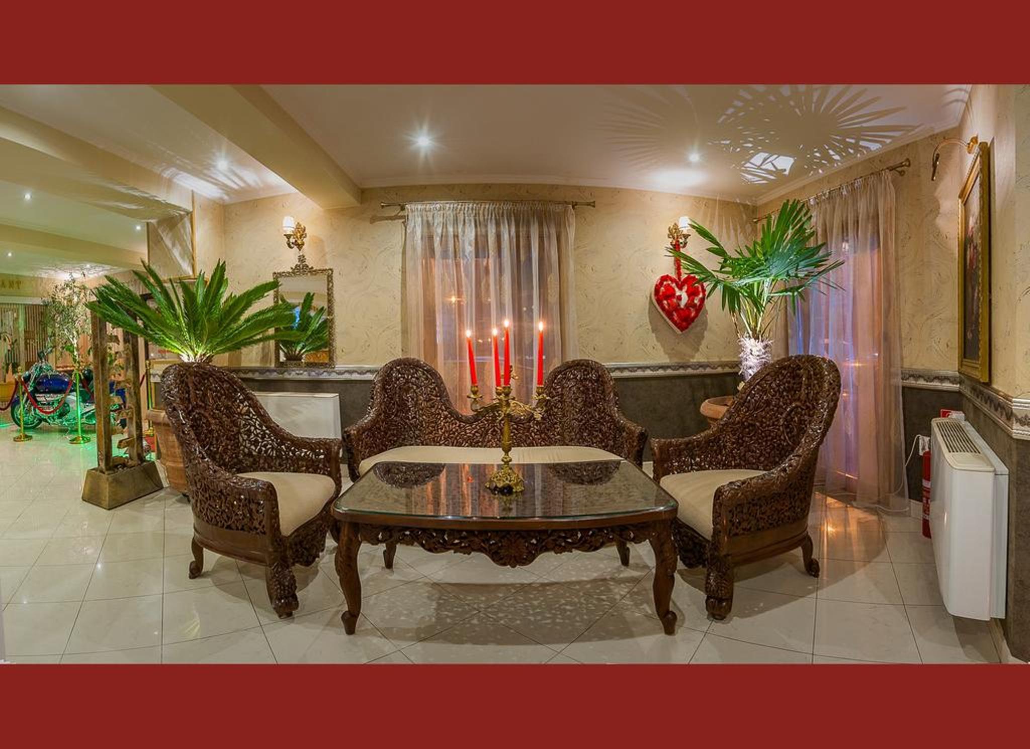 סיגישוארה Hotel Korona מראה חיצוני תמונה