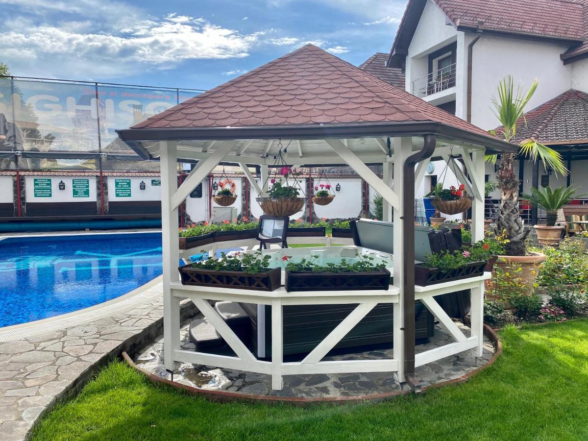 סיגישוארה Hotel Korona מראה חיצוני תמונה